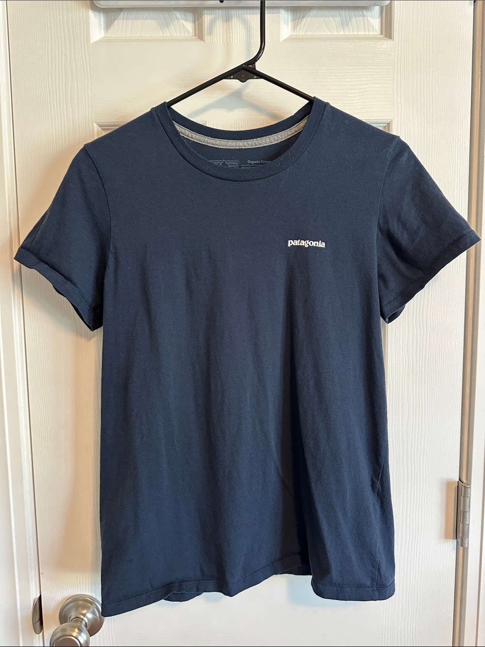 Patagonia Navy Blue Logo Short Sleeve Tee Women’s Small